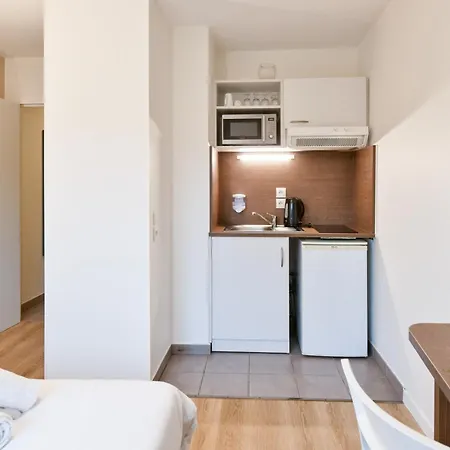 Zenitude Hotel-residences Versailles St Cyr L'ecole * Saint-Cyr-l'Ecole