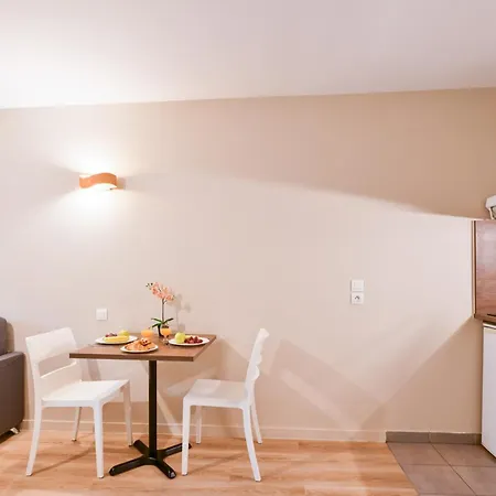 Aparthotel Zenitude Hotel-residences Versailles St Cyr L'ecole *
