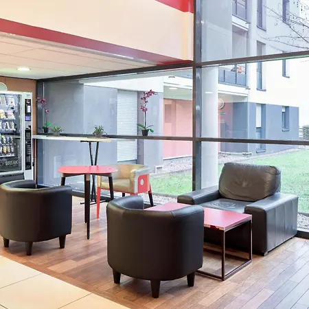 Zenitude Hotel-residences Versailles St Cyr L'ecole Aparthotel *